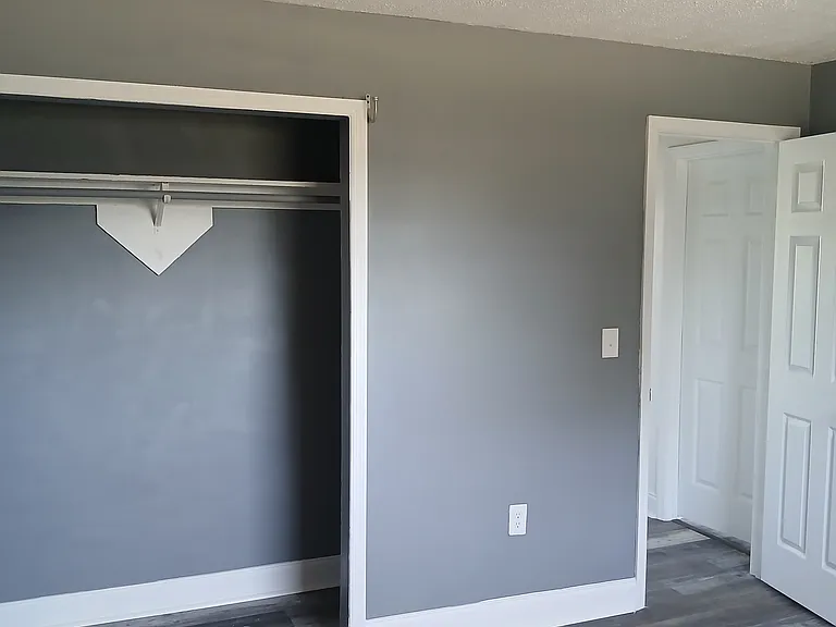 13 Denise Ave — Photo 8