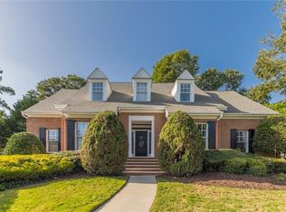 545 Oakmont Hl, Johns Creek, GA 30097