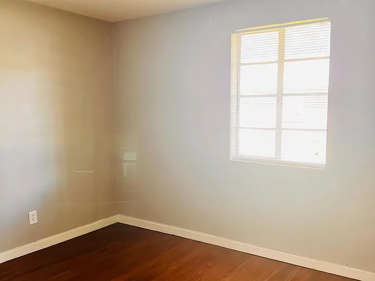 901 Central Dr — Photo 10