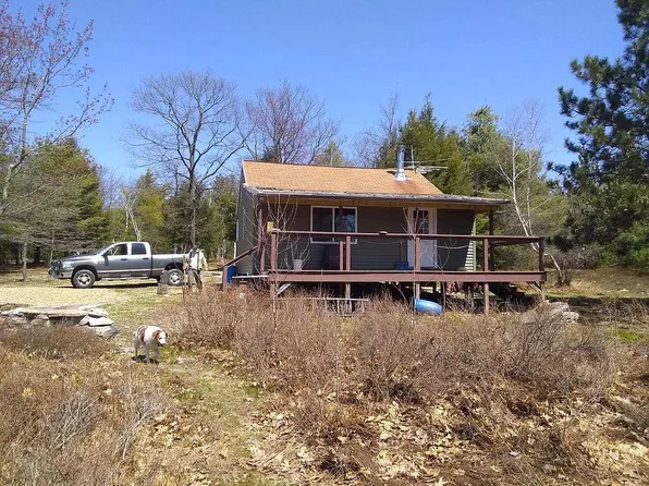 990 Parkway Rd, Forkston Township, PA 18629