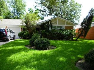 214 Bluebird Ln, Pasadena, TX 77502