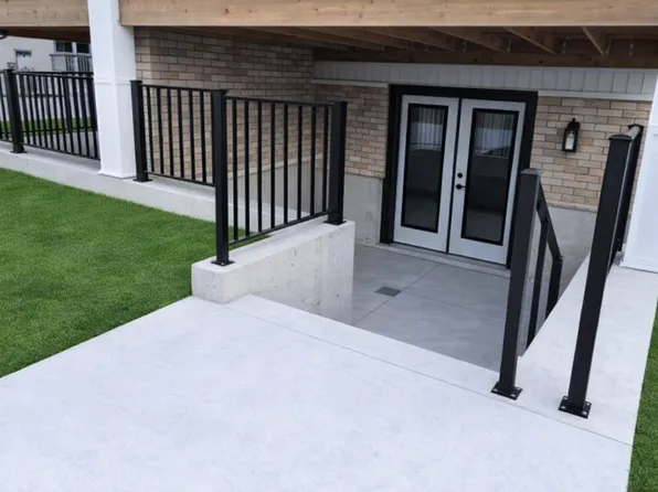 331 Bouffard Rd, Lasalle, ON