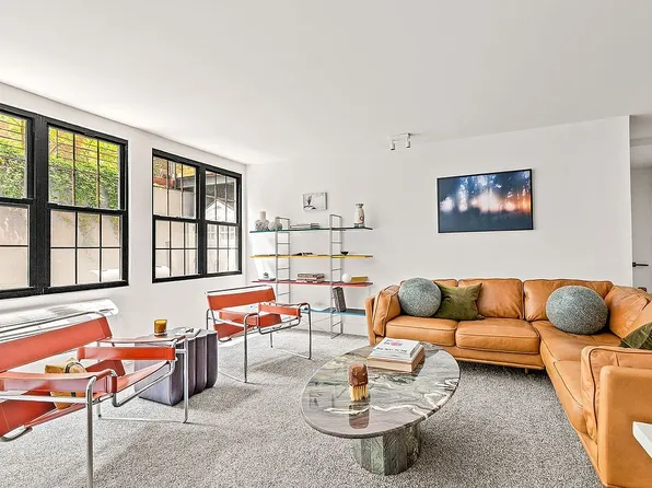 120 Pulaski St #1B, Brooklyn, NY 11206