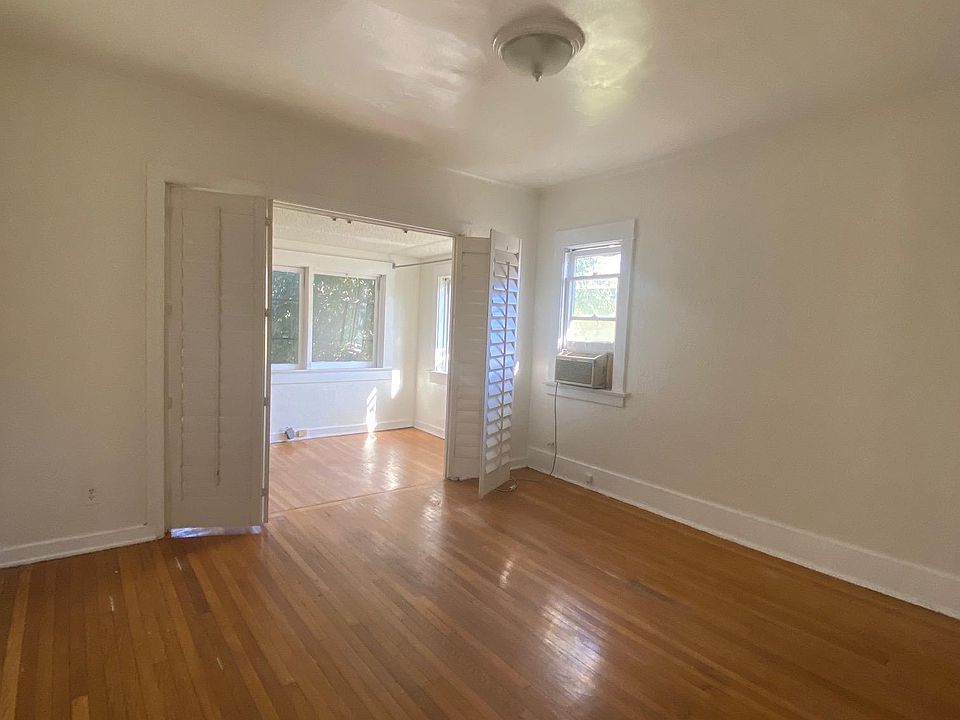 1st image of 1323 N Orange Dr #2