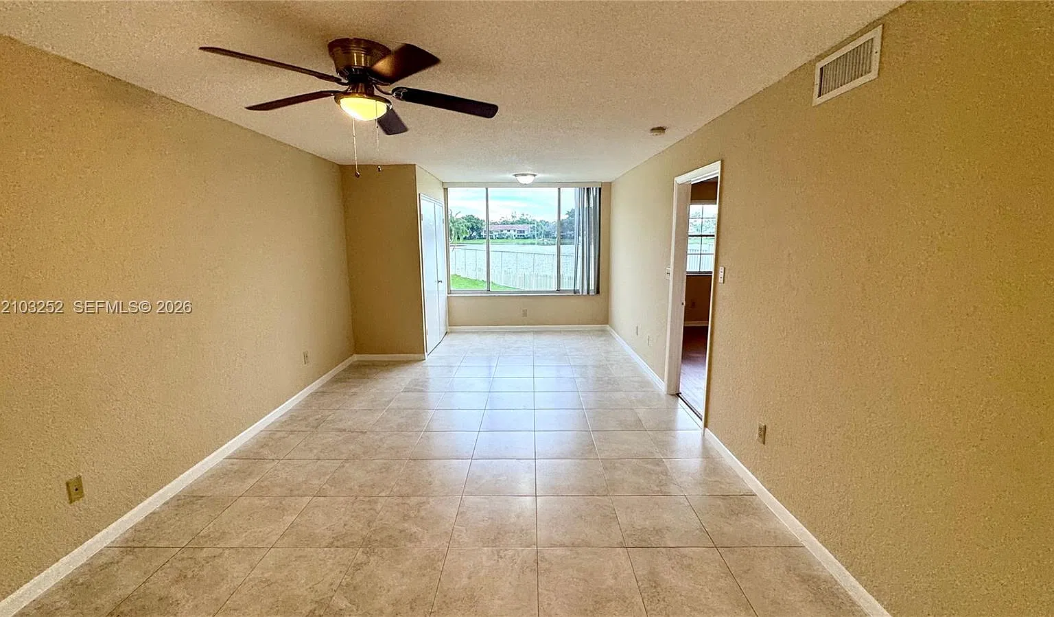 2880 N Oakland Forest Dr — Photo 3