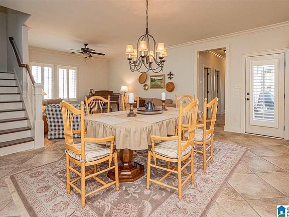 5th image of 3922 Village Center Dr