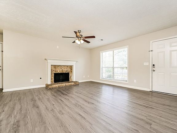 3rd image of 1116 Whisper Wind Dr