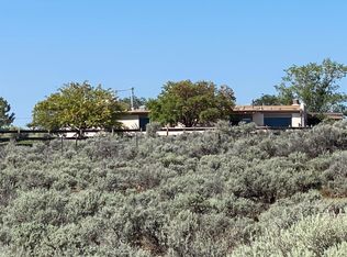 9 Llama Rd, El Prado, NM 87529