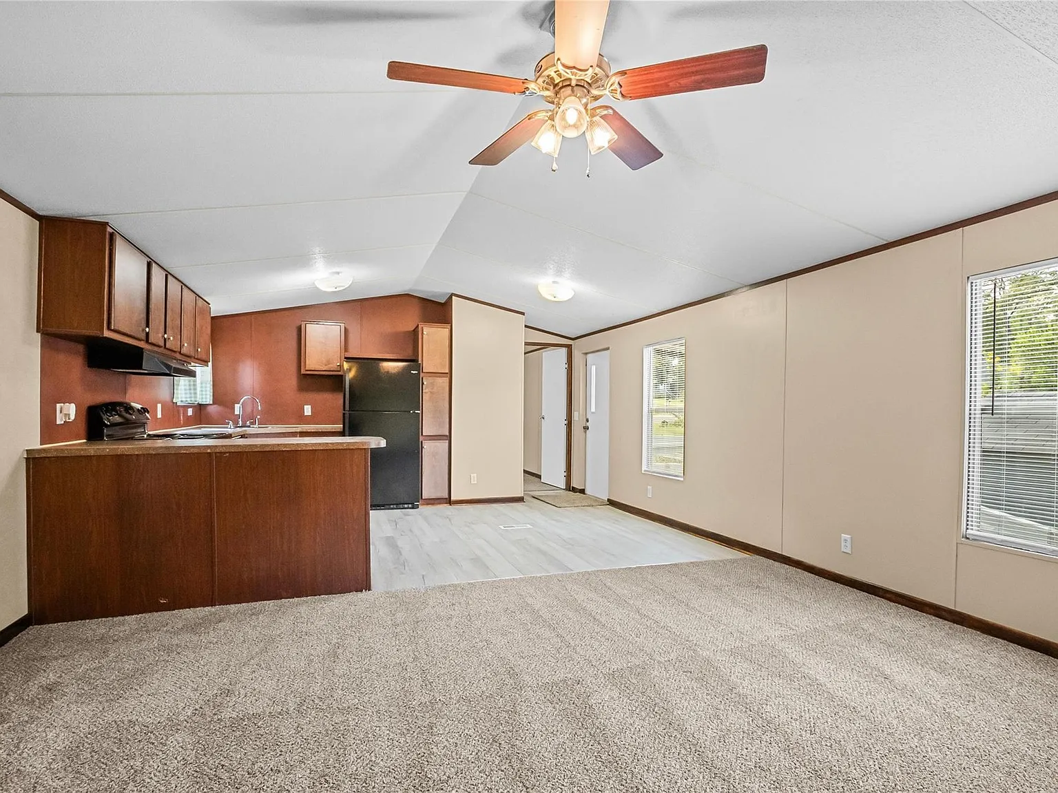 2 bed, 2.0 bath, 960 sqft, $1,400 — Photo 3