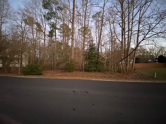 2nd image of 107 Walkers Cove Dr