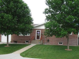 216 N Howe St, Valentine, NE 69201