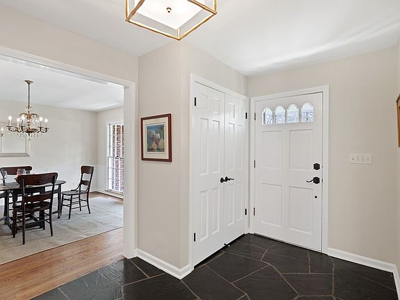 3rd image of 510 Beverly Pl