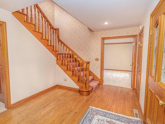 3rd image of 1521 Patricia Dr