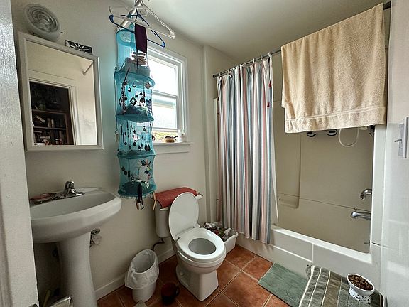 5th image of 2930 Adeline St #2930A-34A