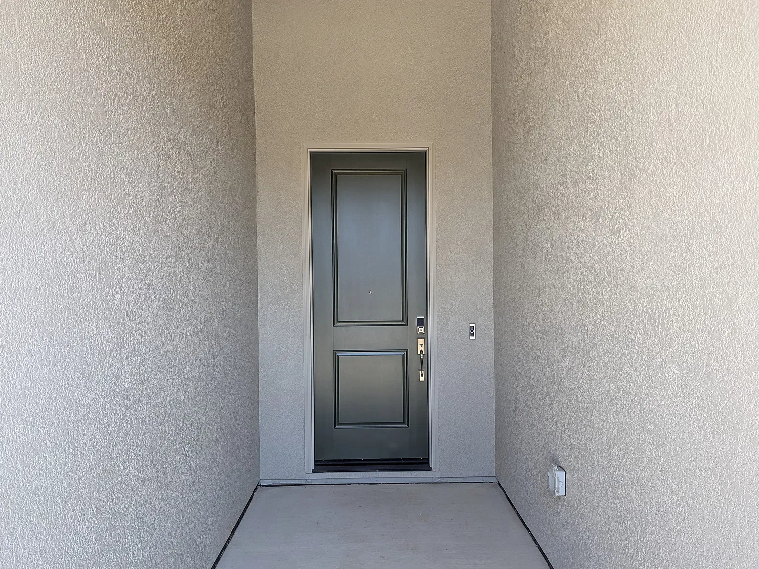 4 bed, 2080 sqft, $3,595 — Photo 2