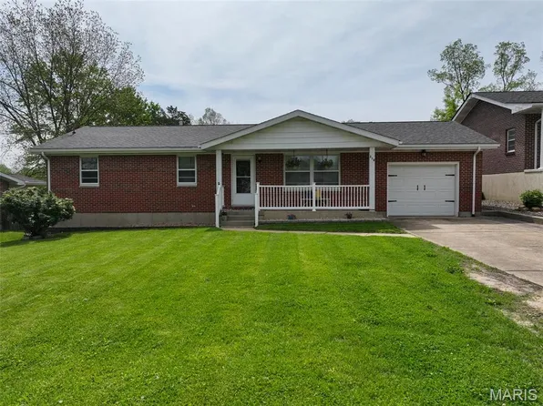 218 Riverview Dr, Sainte Genevieve, MO 63670