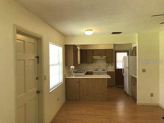 2nd image of 729 Prince Edward Ave