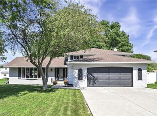 17100 Partridge Dr, Strongsville, OH 44136