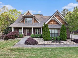 420 Dogwood Ln, Jefferson, GA 30549
