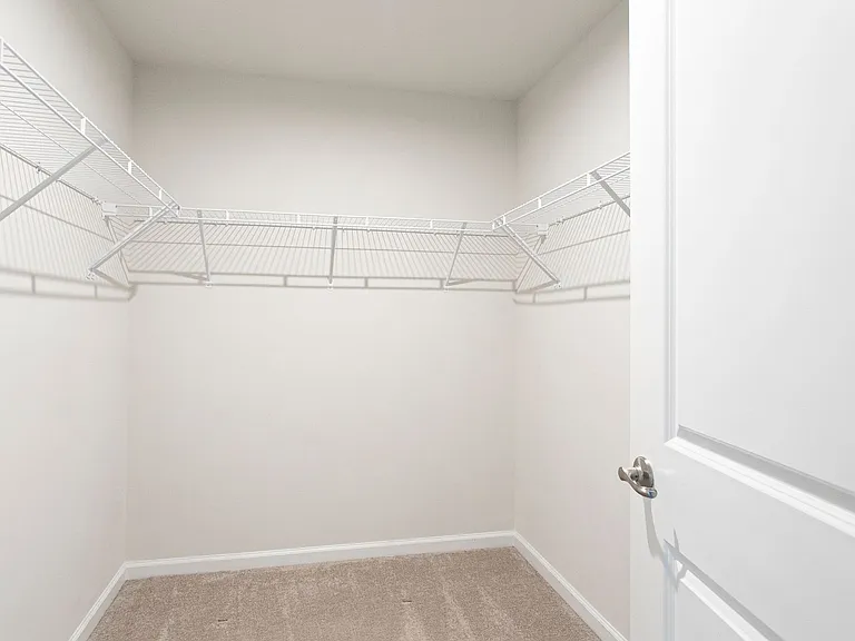 410 Cross Country Way — Photo 11