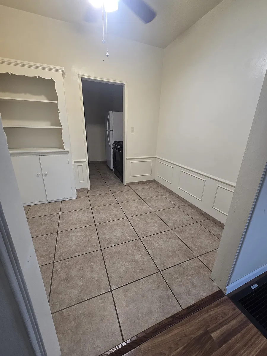 Building Photo - 311 E Foothill Blvd