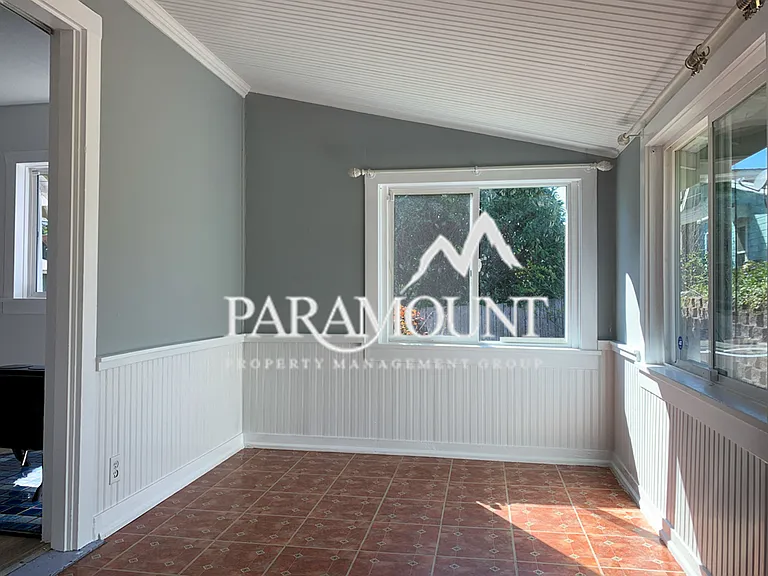 1336 N Wycoff Ave — Photo 9