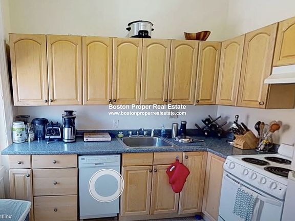 92 Marlborough St. #5 Boston - Back Bay Unit Photo 6