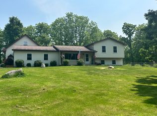 11199 Edgewood Rd, Bellevue, MI 49021