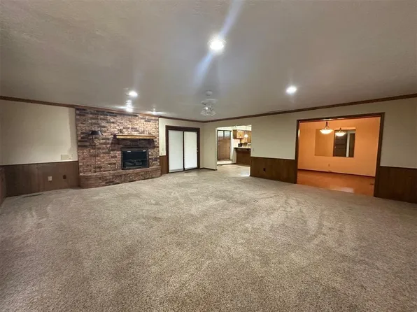 507 Flanders Dr, Chickasha, OK 73018