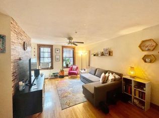 18 Thacher St #22, Boston, MA 02113