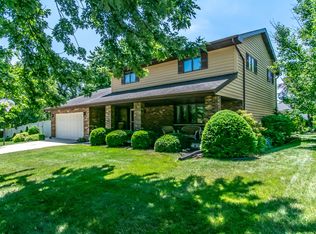 901 Valencia Dr, Shorewood, IL 60404