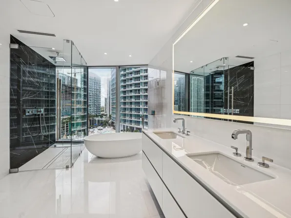 300 Biscayne Blvd Way #1907, Miami, FL 33131