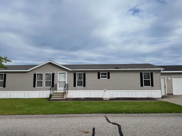 8603 Eagle St, Zeeland, MI 49464