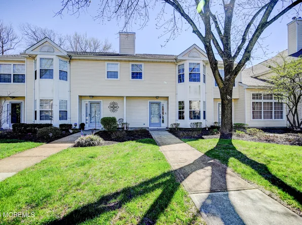 214 Paddington Ct #64, Englishtown, NJ 07726