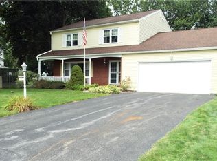 5467 Boxford Cir, Clay, NY 13041