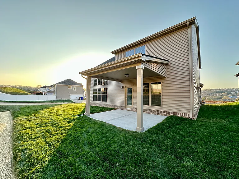 9538 Snowy Cliff Ln — Photo 2
