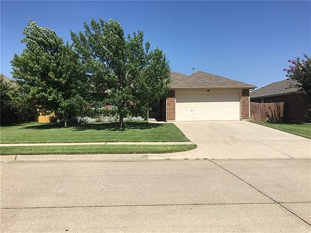 1st image of 412 Willow Vista Dr