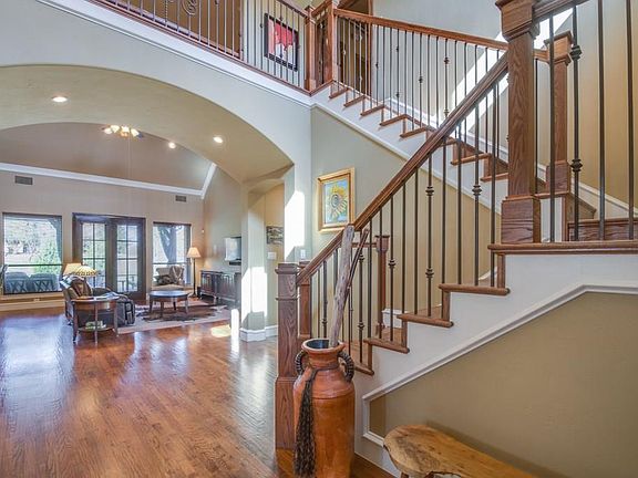 5th image of 8212 Sawgrass Ln