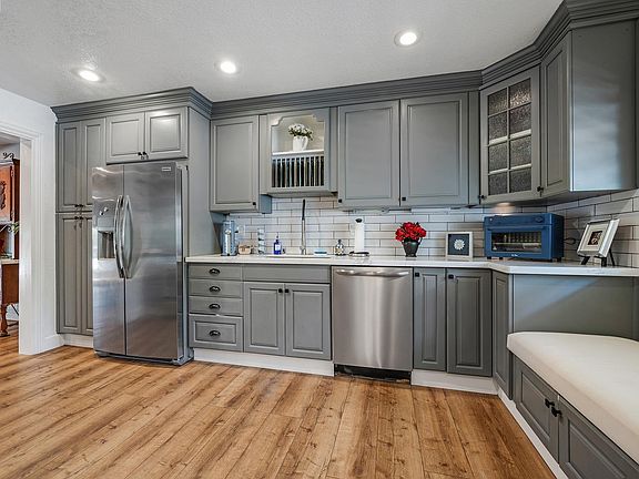 2nd image of 3277 Monika Ln