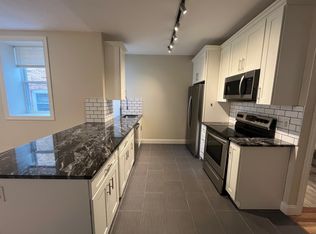 352 Melwood Ave #4, Pittsburgh, PA 15213