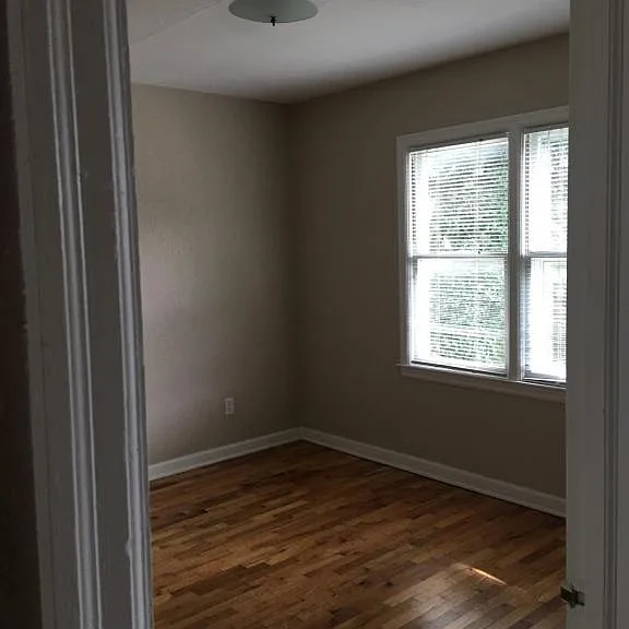 711 N College Ave #22 — Photo 9
