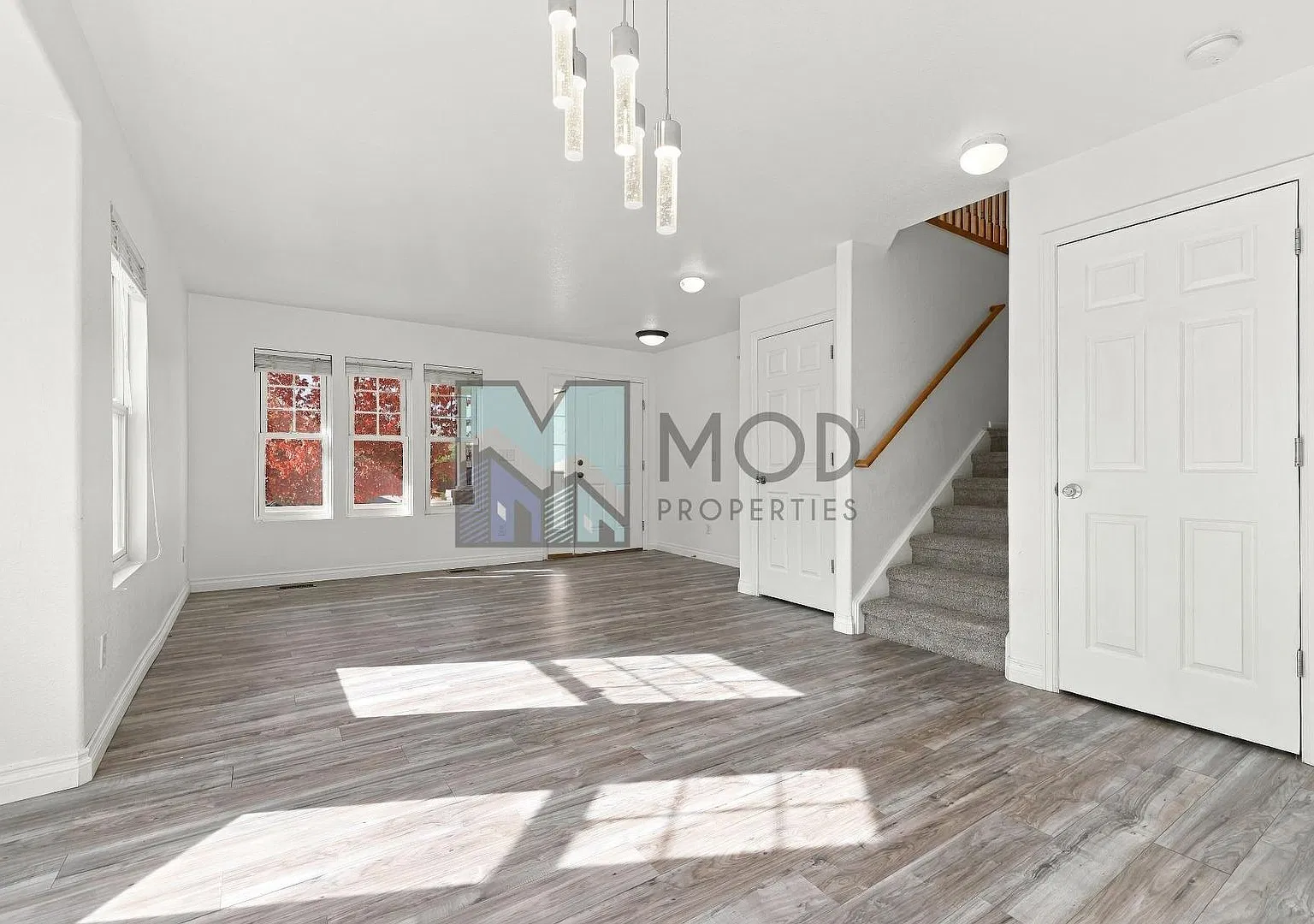 $0 Deposit Option! New Carpet! Beautiful Two-Story Home In The Conservatory At The Plains, Near H... — Photo 4