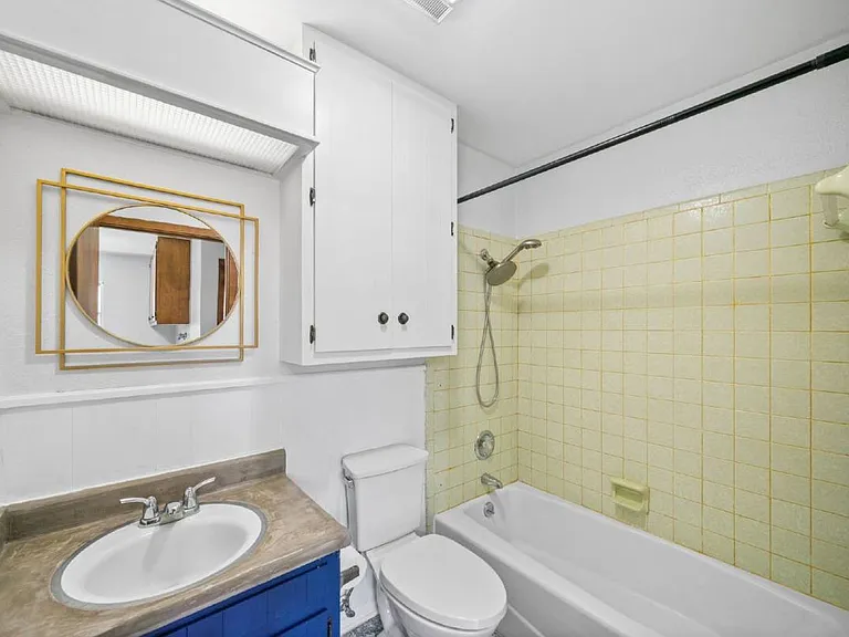 6015 Windhaven Dr — Photo 9