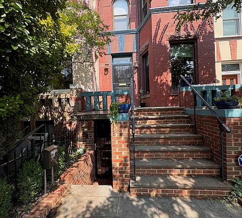 5th image of 2319 1st St NW Unit B
