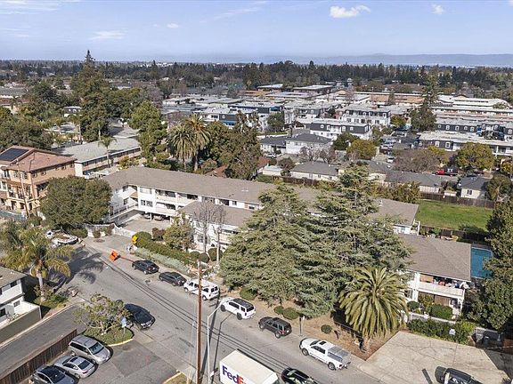 3rd image of Latham Mountainview