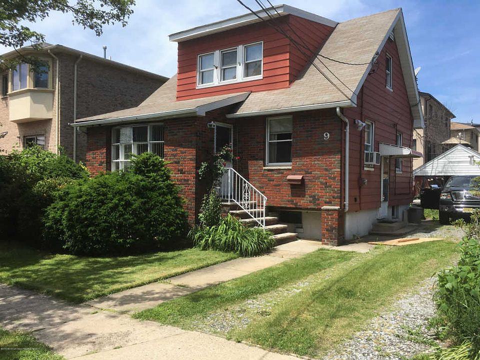 2nd image of 9 Delia Blvd