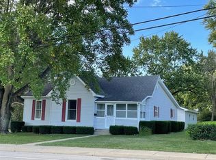 1265 Harrison Ave, Charleston, IL 61920