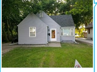 121 S Pine St, Vermillion, SD 57069