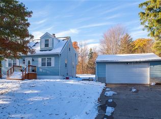 2342 Hershey Rd, Erie, PA 16509