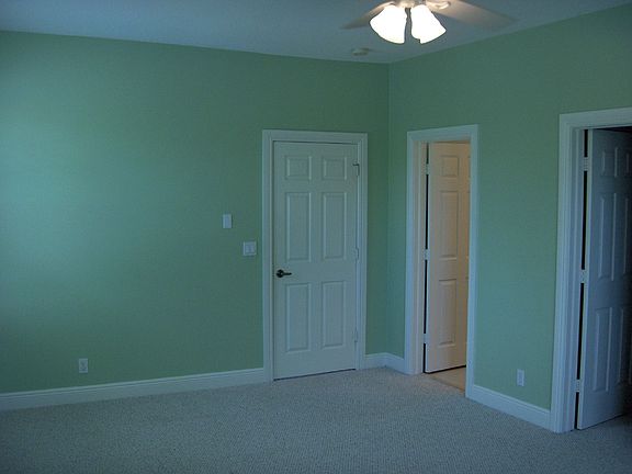 5th image of 436 SW 14th Ct